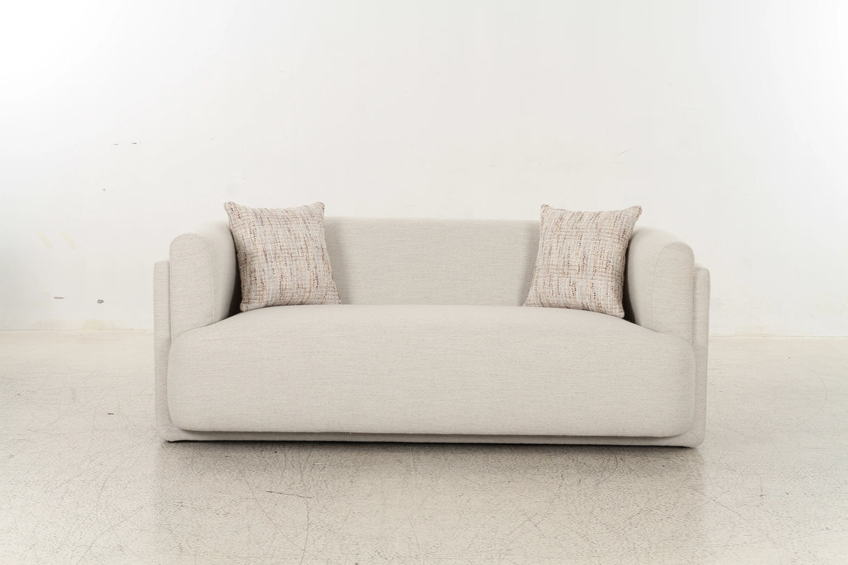 Vienna White Loveseat