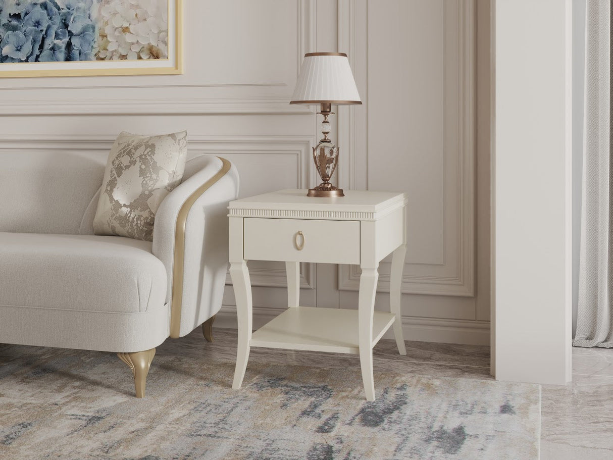 Victoria Manor END Table
