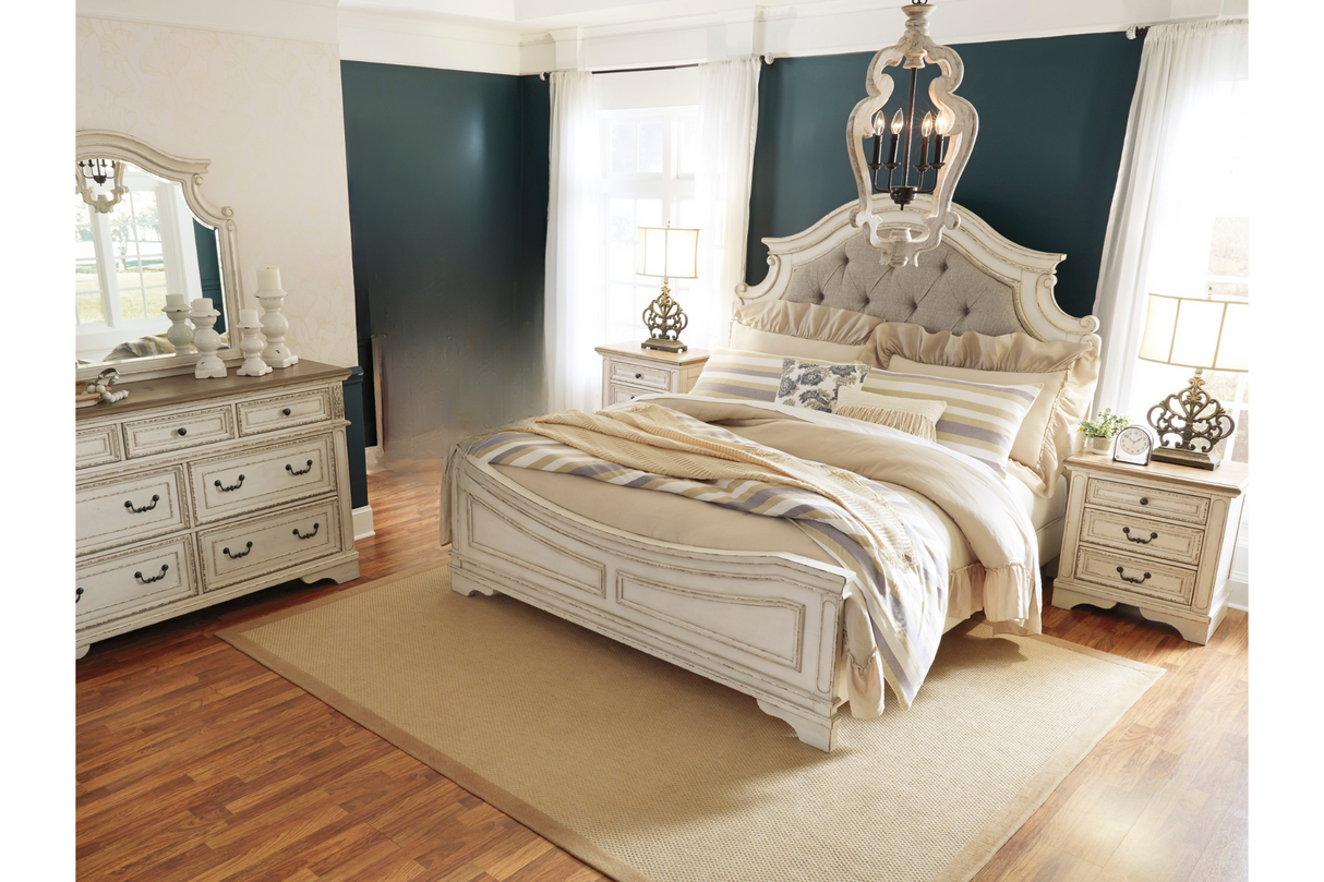 Realyn  King Panel bedroom
