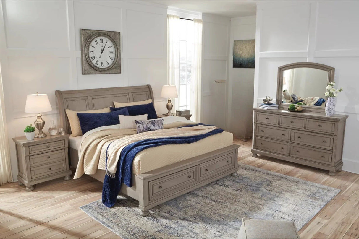 Lettner King Sleigh Bedroom with 2 Storage Drawers