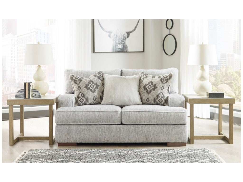 Mercado Loveseat