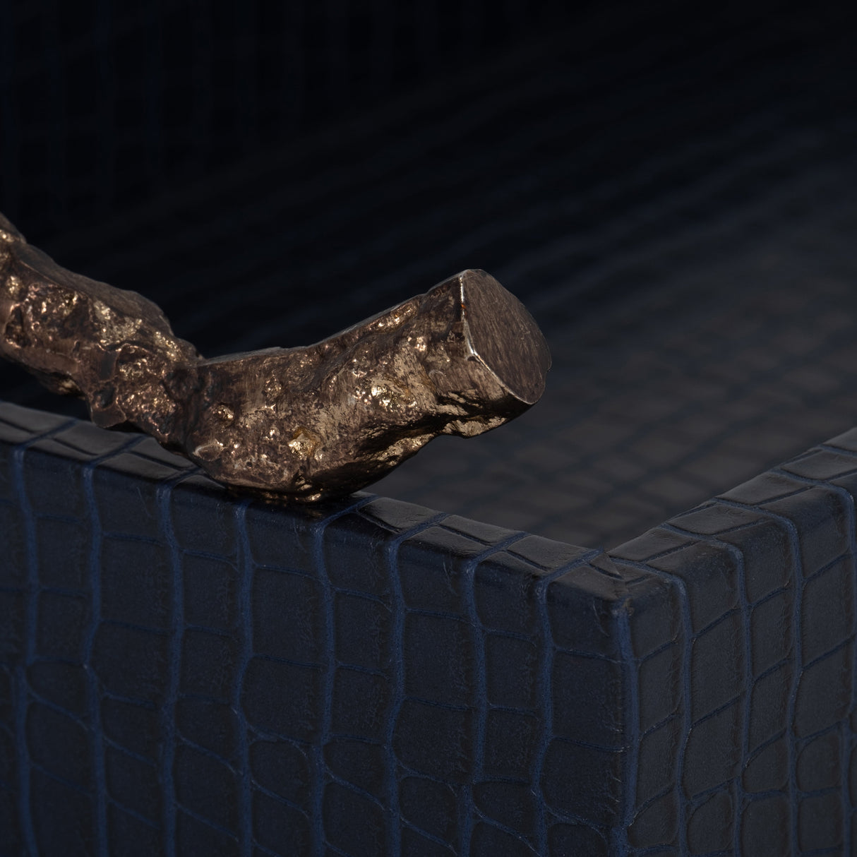 FAUX LEATHER, 16" COPENHAGEN TRAY, NAVY/GOLD