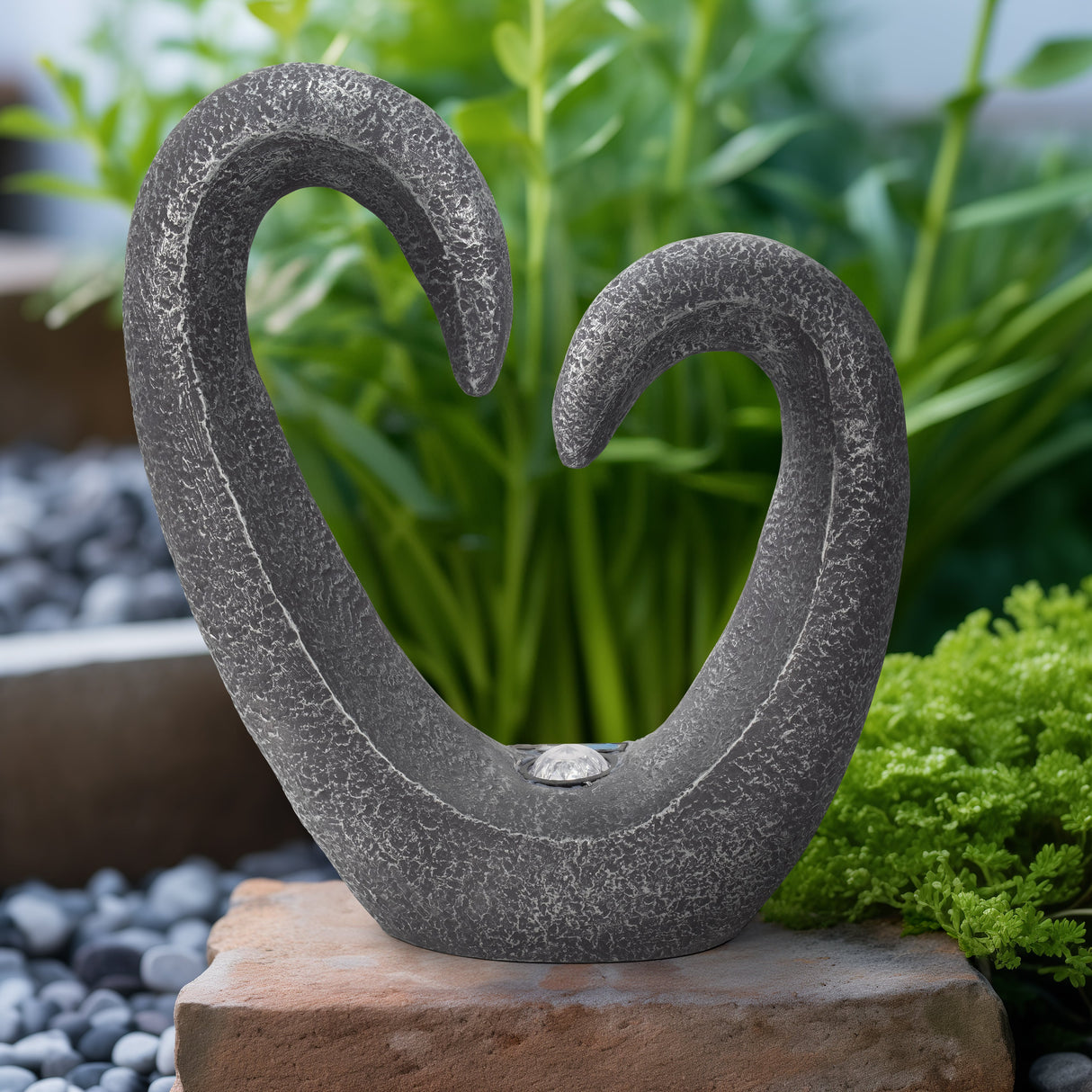 19" Heart Statue With Solar, Dark Grey