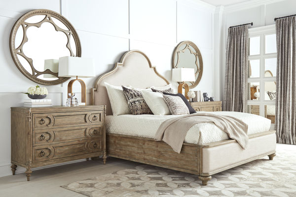 Architrave Upholstered (King / Queen)Panel Bed