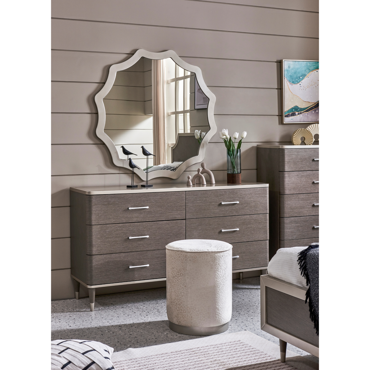 BERLIN DRESSER