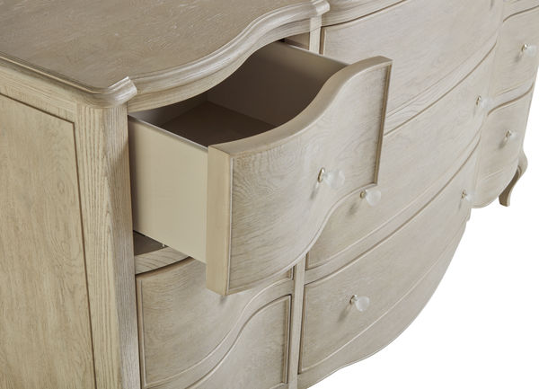 Charme Dresser