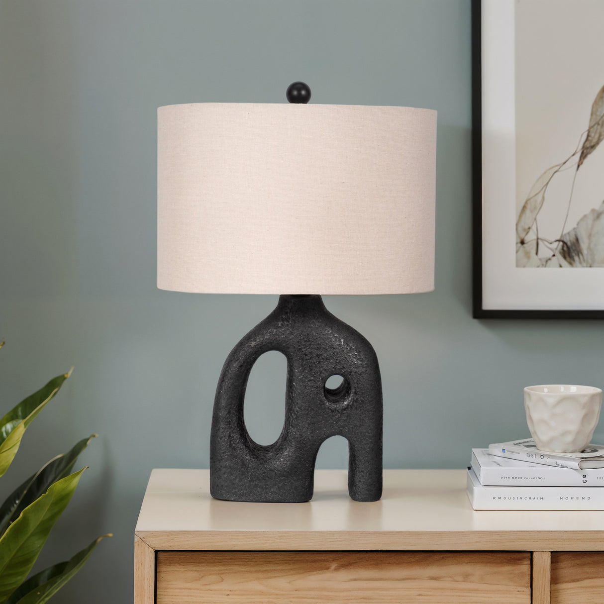 21" Open Cut-out Table Lamp, Black