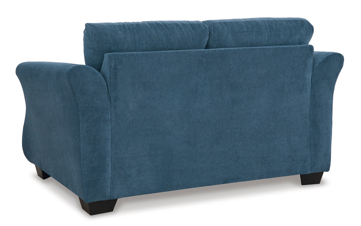 MIravel Loveseat