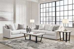 Maitelynn sofa set