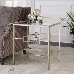 Eilinora End Table