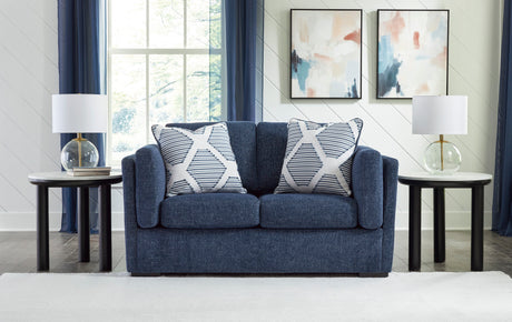 Evansley Loveseat (167.64cm)