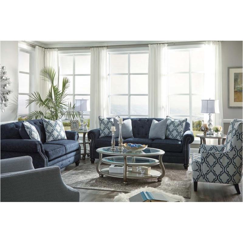 LaVernia Set