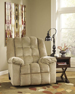 Ludden Recliner