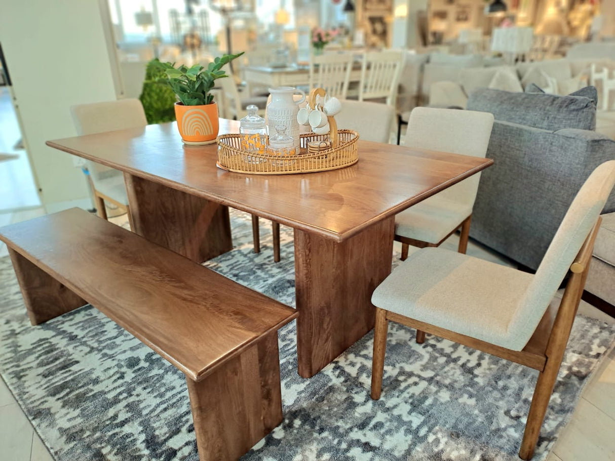 Isanti Dining Table Set