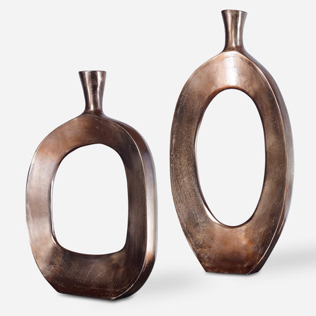 Kyler Vases, S/2