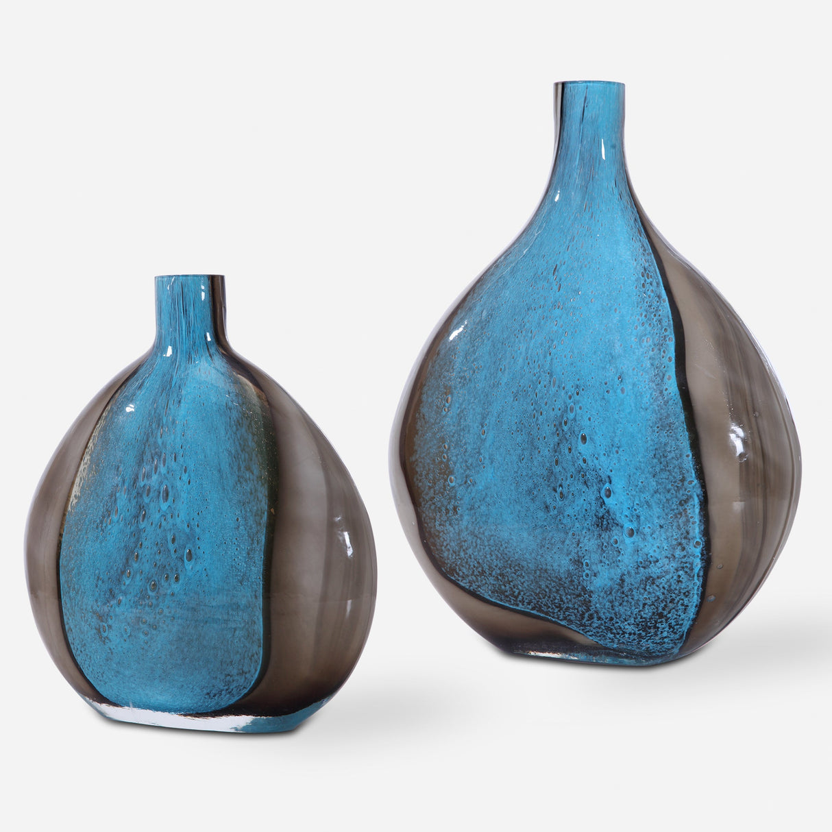 Adrie Vases, S/2