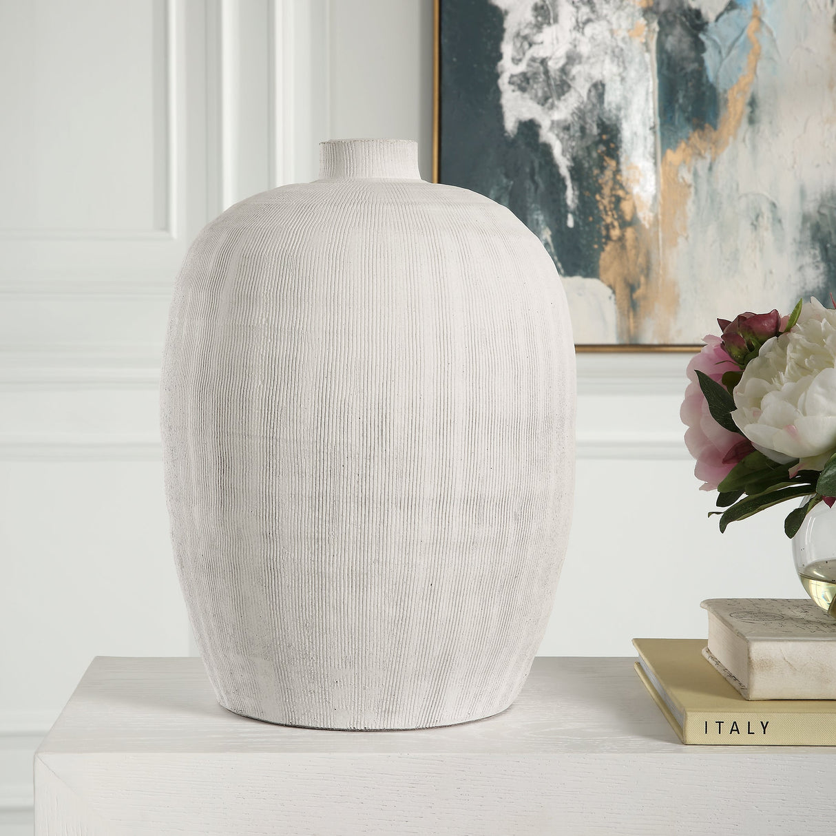 Floreana Vase, Medium