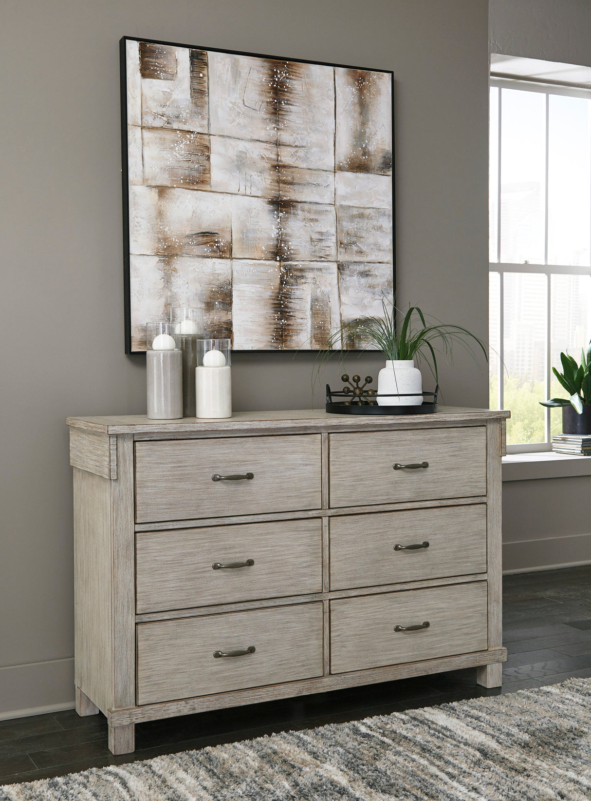 Hollentown Dresser