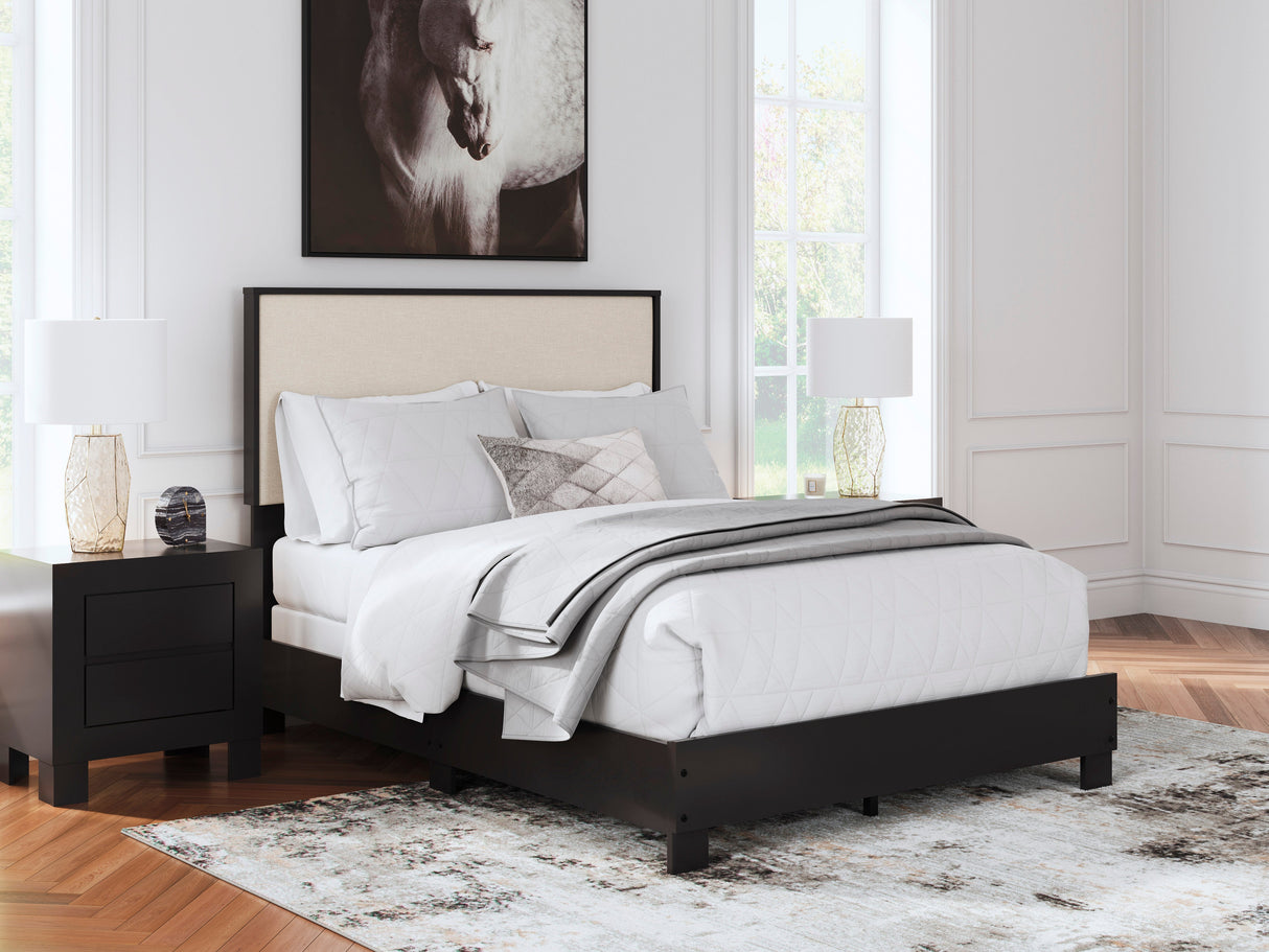 Kasteiner Full Upholstered Bed