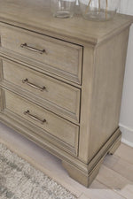 Vallardia Dresser