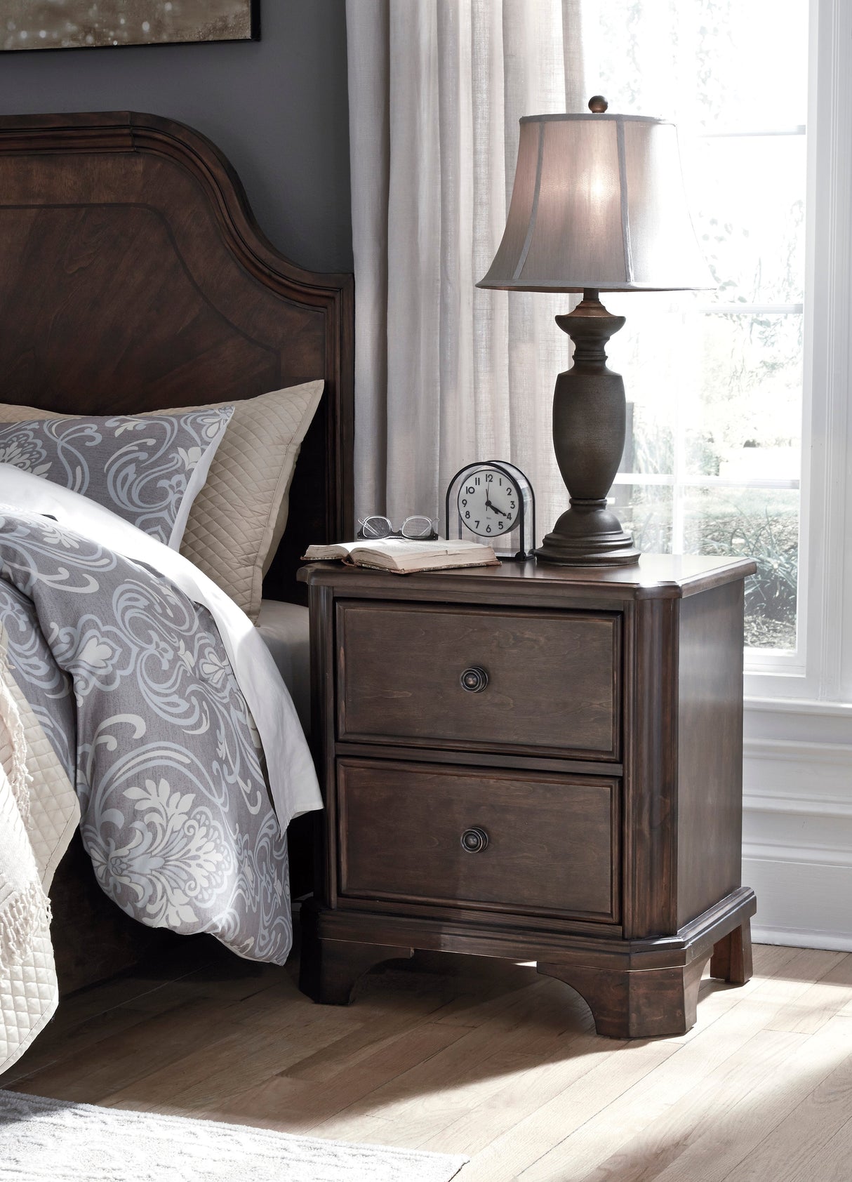 Adinton Bedroom Set with Chest