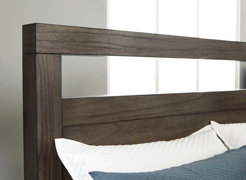 Deylin KingPanel Bedroom Set