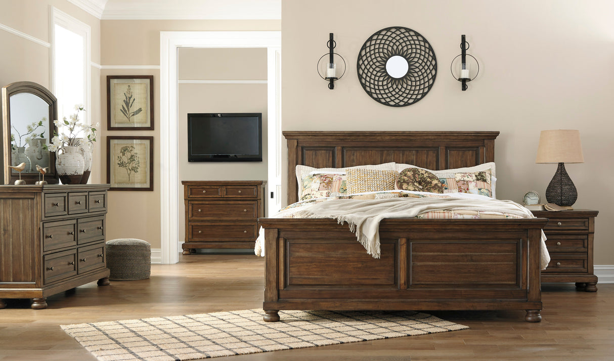 Flynnter Queen Panel Bedroom