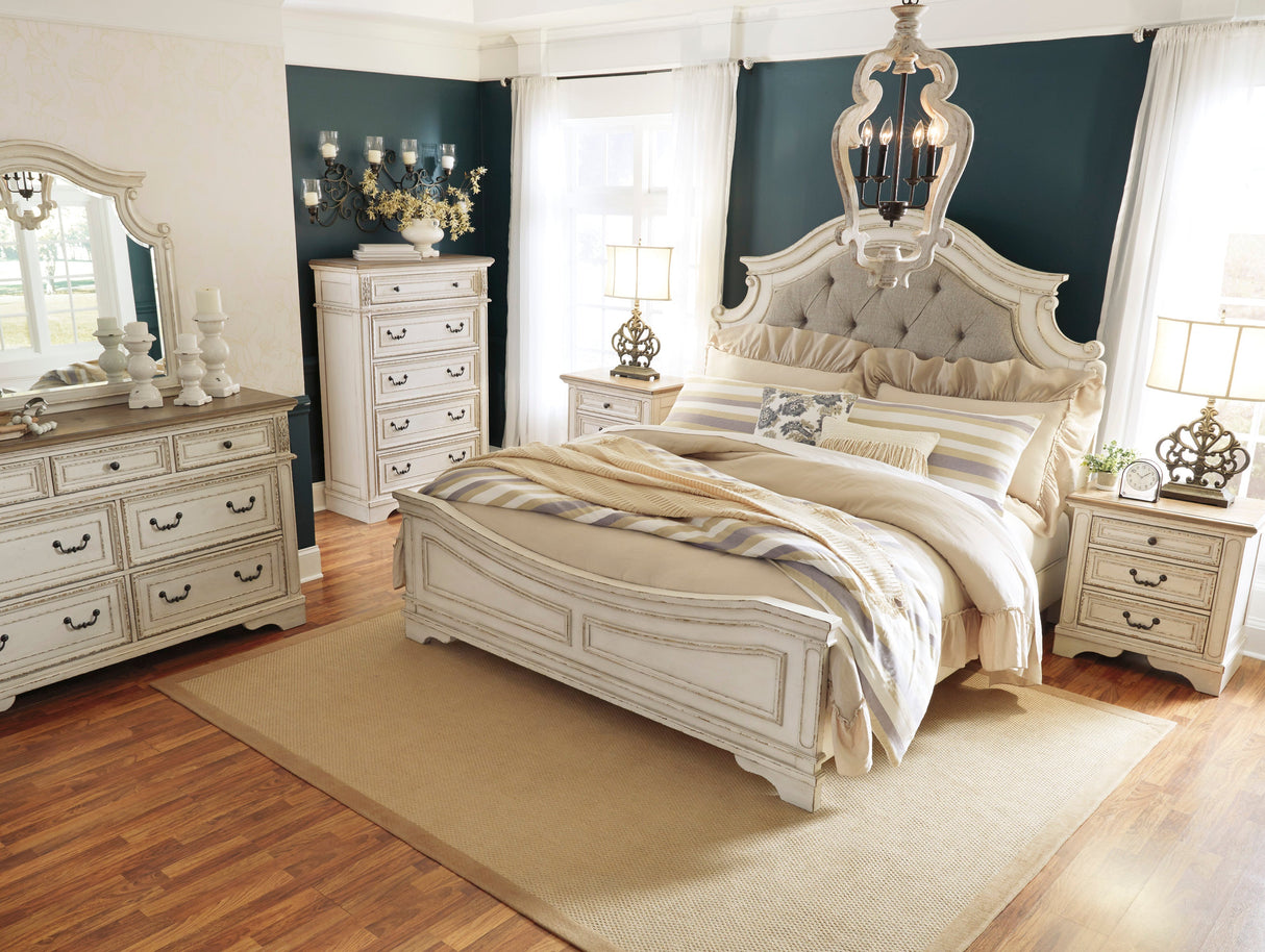 Realyn King Panel bedroom