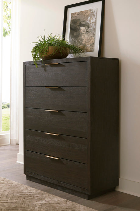 Bruxworth Chest of Drawers