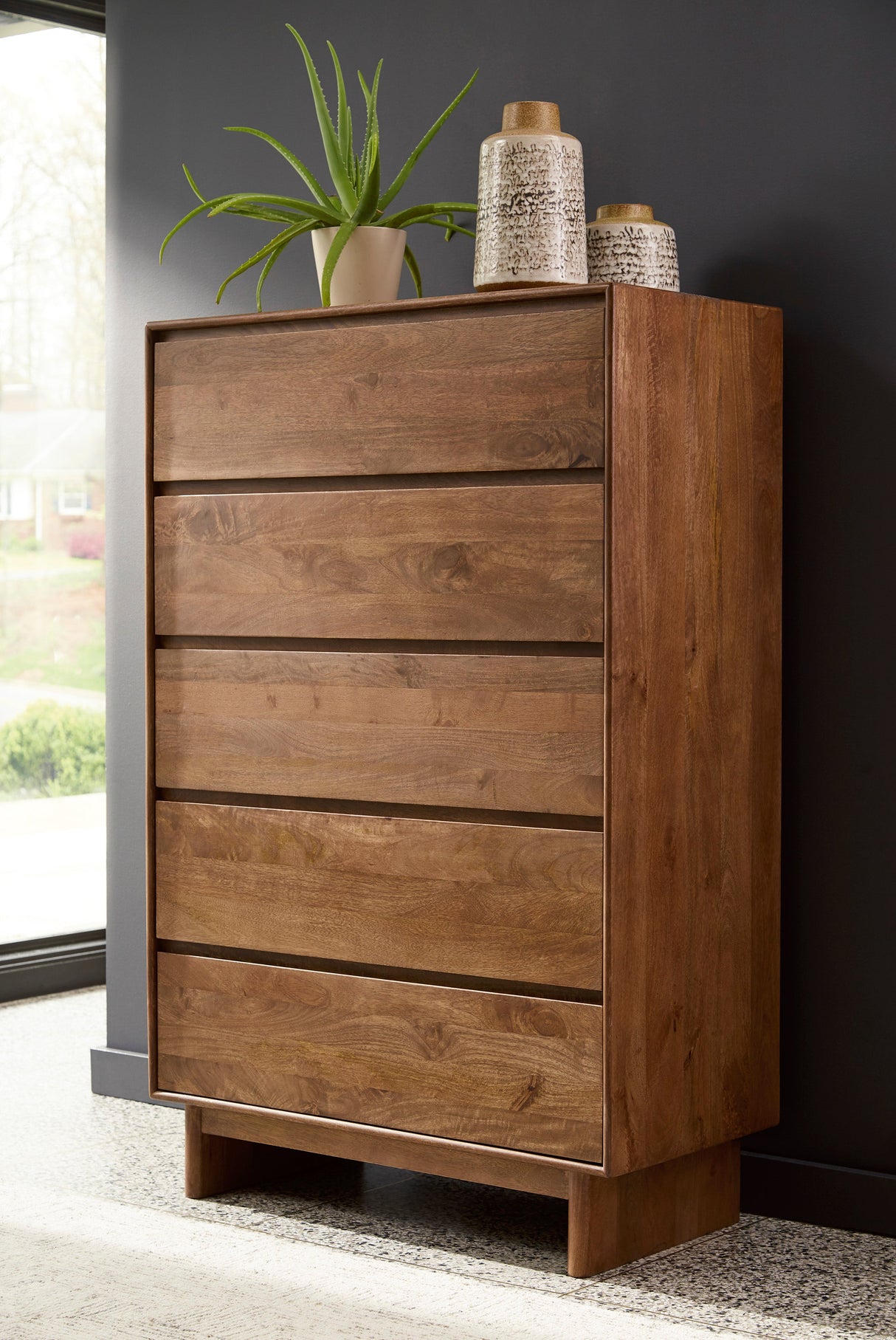 Isanti Chest of Drawers