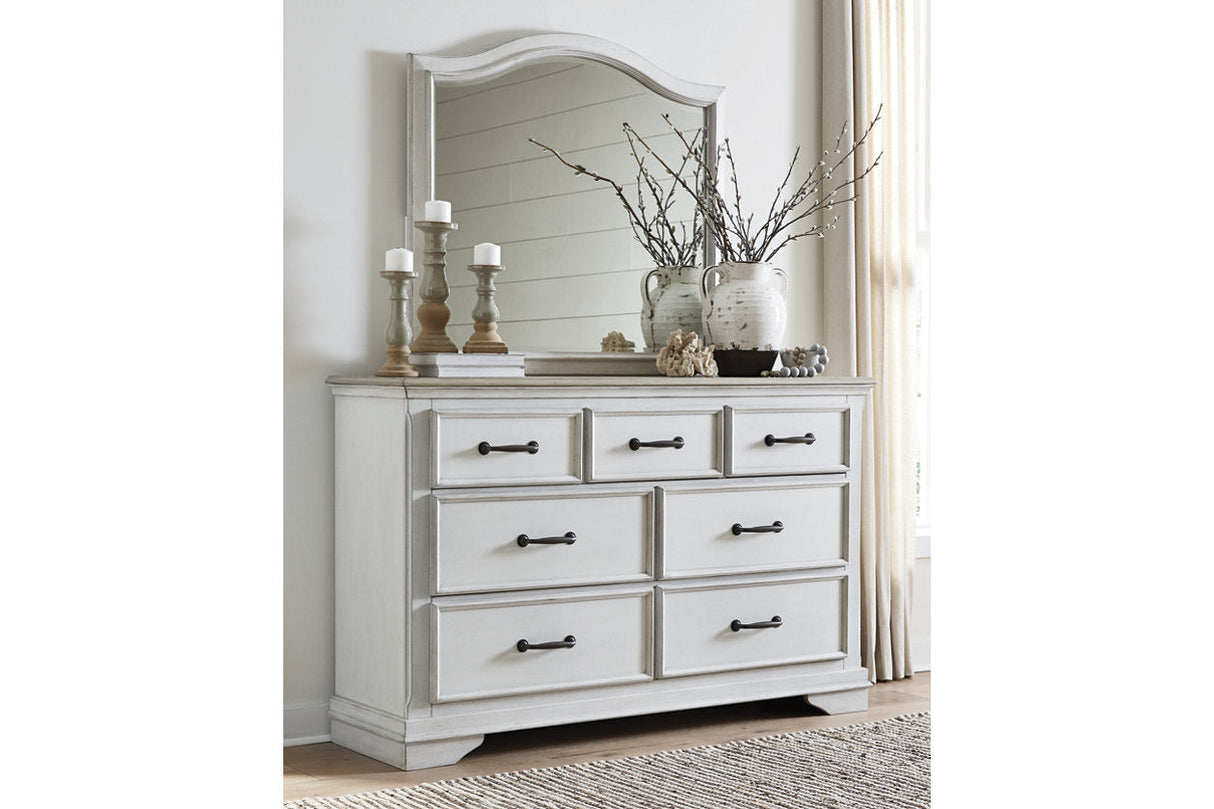 Teganville Bedroom Set No Chest