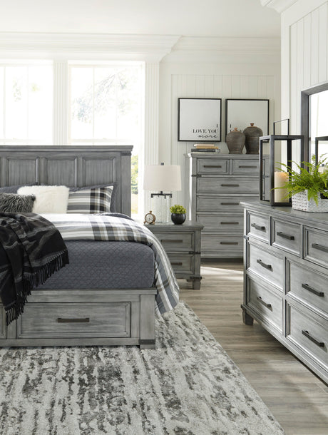 Russelyn King Bedroom Set No Chest