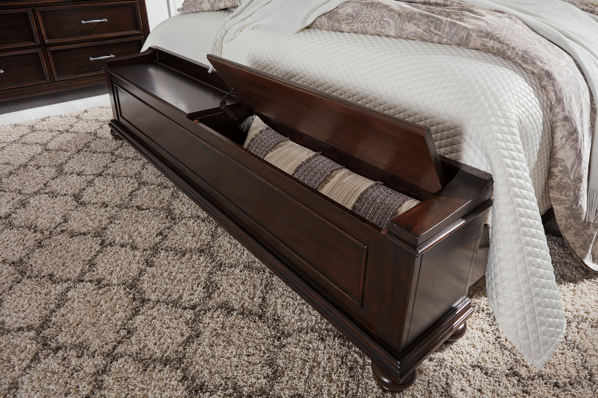 Brynhurst King Upholstered Bed with Storage Bench