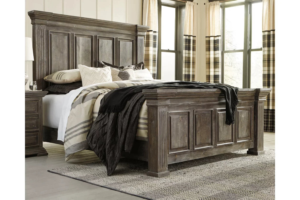 Wyndahl King Panel Bed