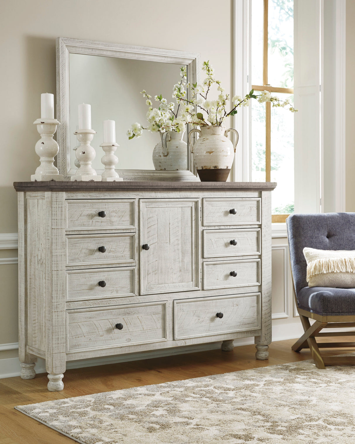 Havalance 8 Drawer Dresser