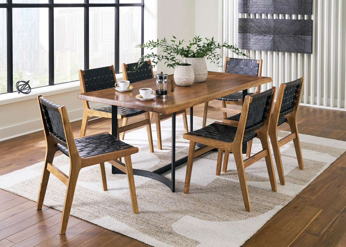 Fortmaine Rectangular Dining Room