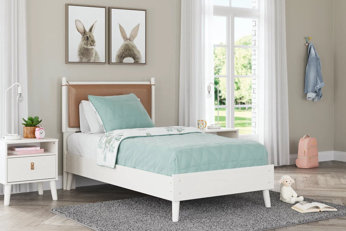 Aprilyn Twin Panel Bed Set