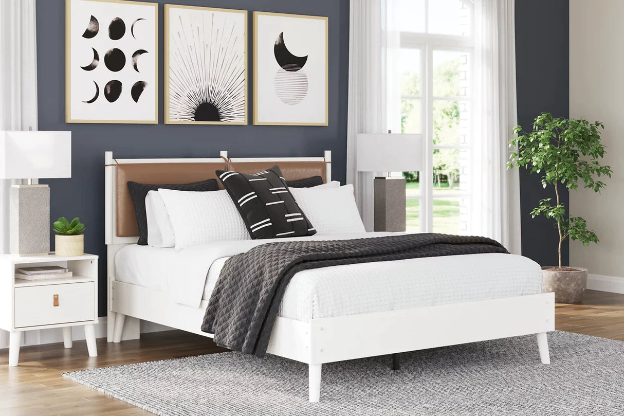 Aprilyn Queen Panel Bed Set