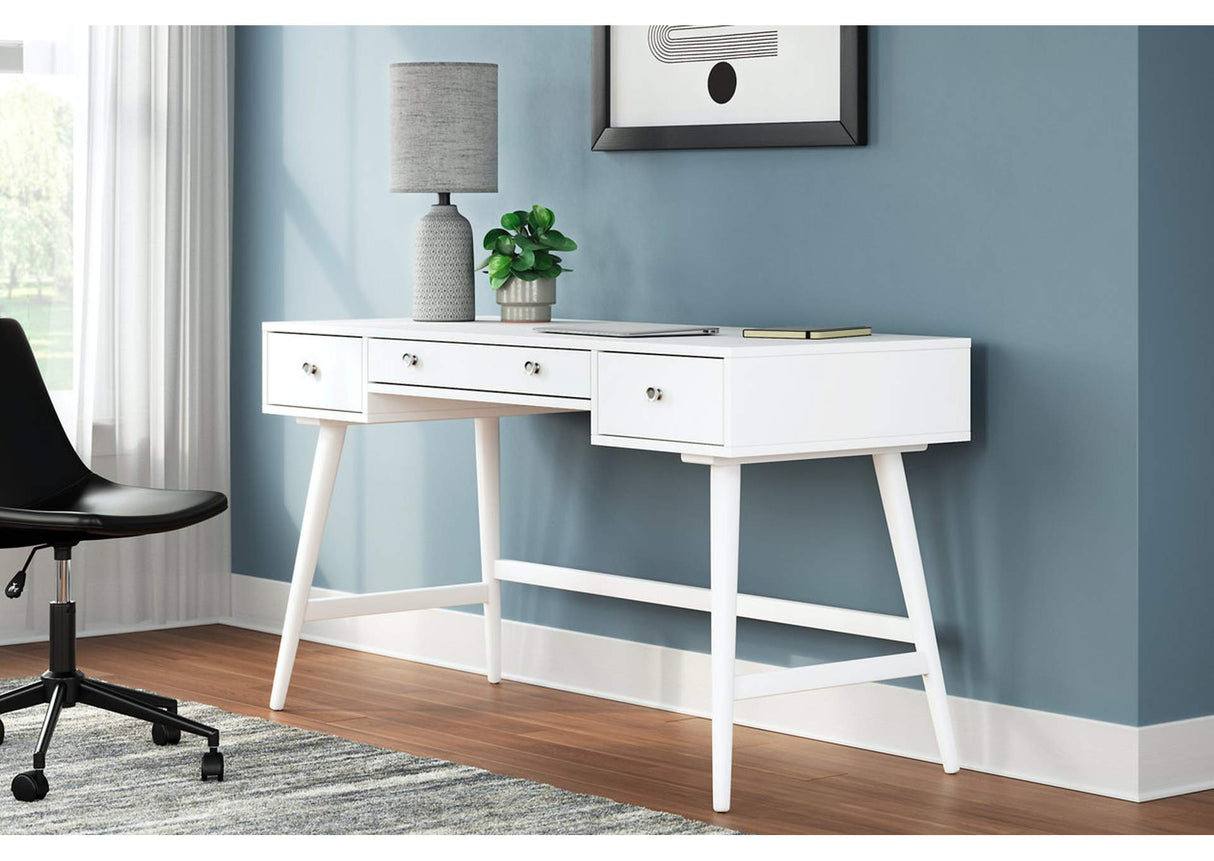 Thadamere 54" Home Office Desk