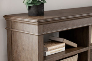 Janismore Credenza