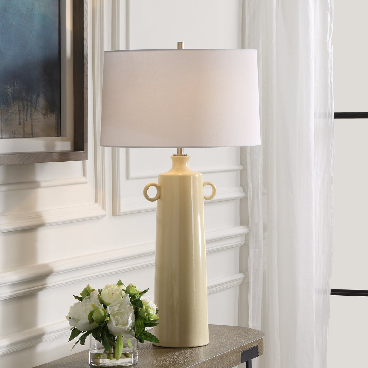 Florero Pale Yellow Table Lamp