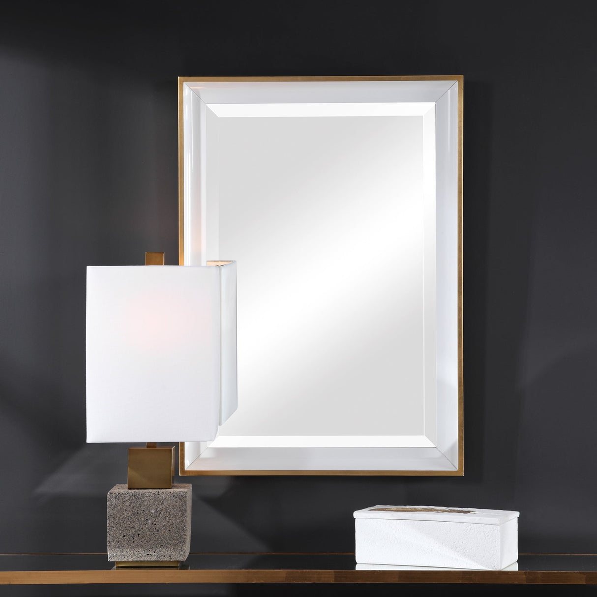 Gema Mirror