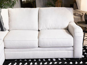 Huntsworth Right-Arm Facing Loveseat