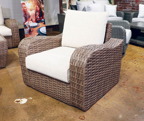 SANDY BLOOM Lounge Chair with Cushion