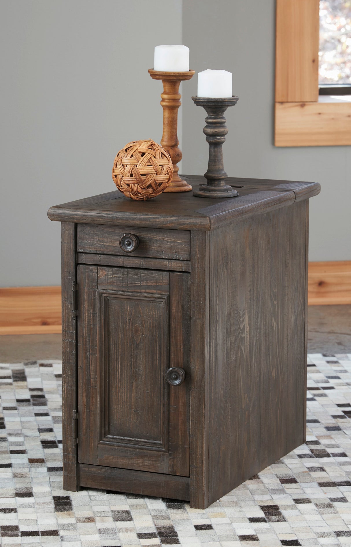 Wyndahl Chairside End Table