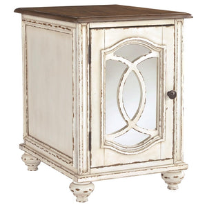 Realyn Chairside End Table