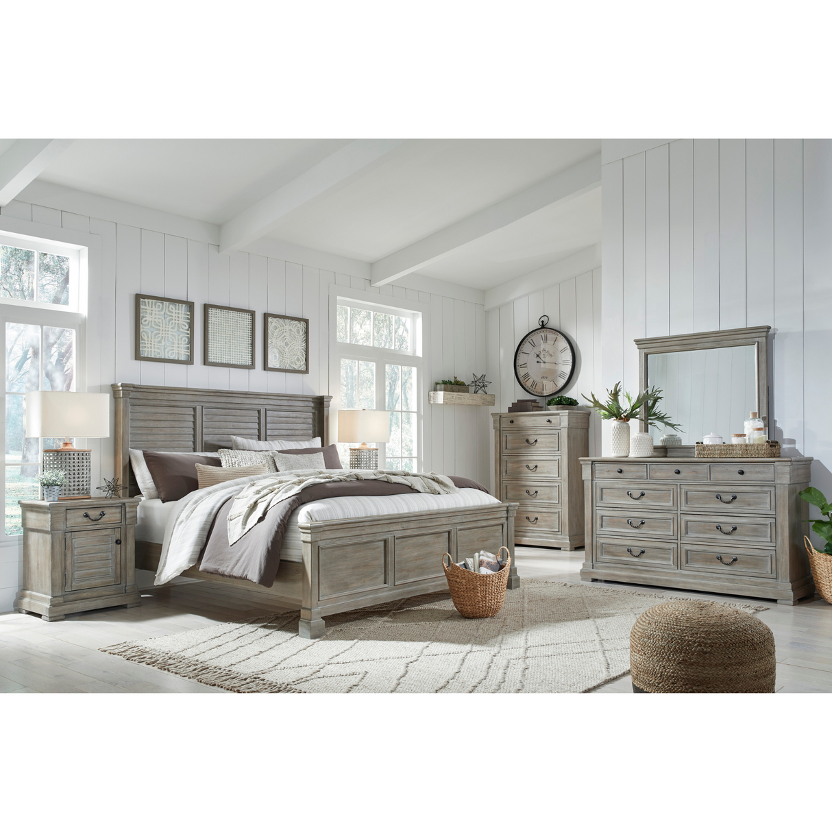 Moreshire Queen bed