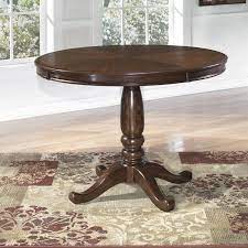 Leahlyn Round Dining Room set