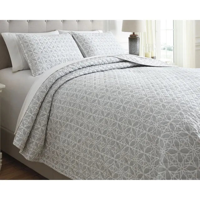 Mayda Gray/White King Quilt Set