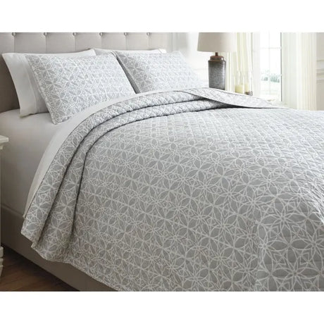 Mayda Gray/White King Quilt Set